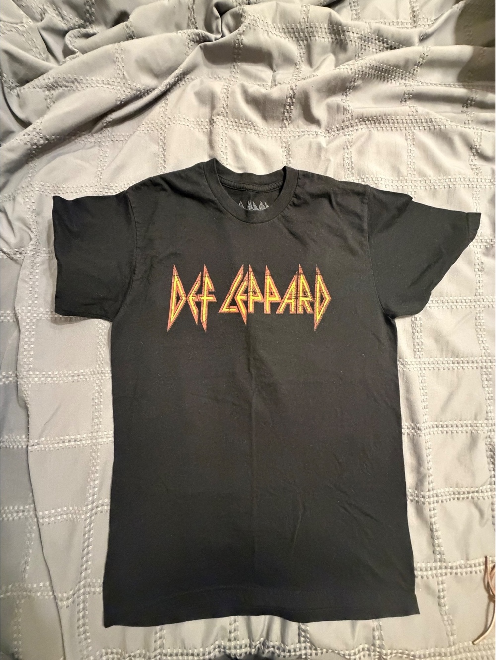 Def Leppard Black Graphic Band T-Shirt